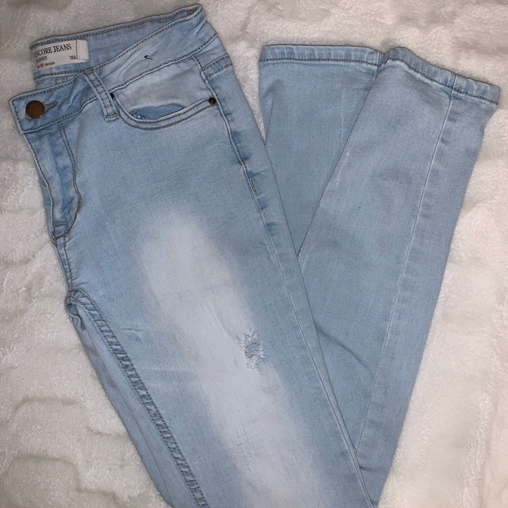 Encore Jeans light wash skinny jean
